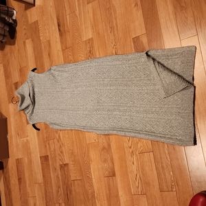 Cable knit, sleeveless sweater dress. Size medium.  House of Harlow